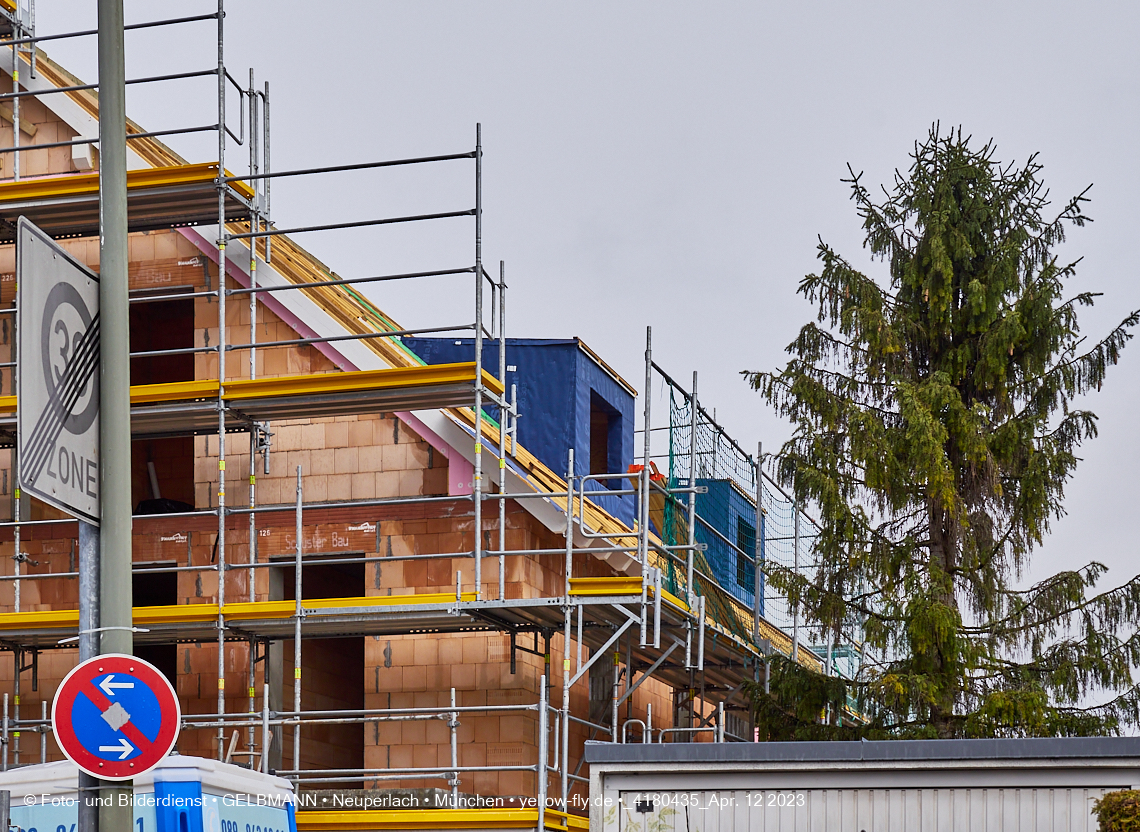 12.04.2023 - Baustelle Niederalmstraße 16 in Neuperlach